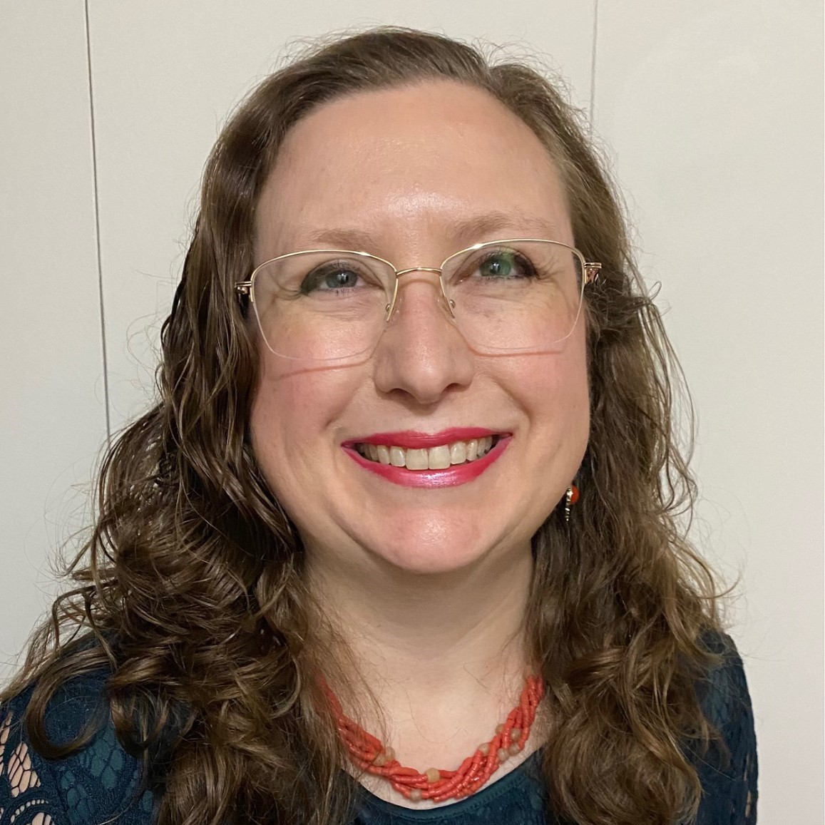 Headshot of Anne Shantz smiling