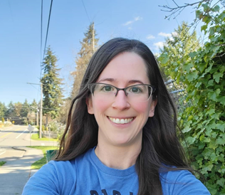 Headshot of Julie Thompson