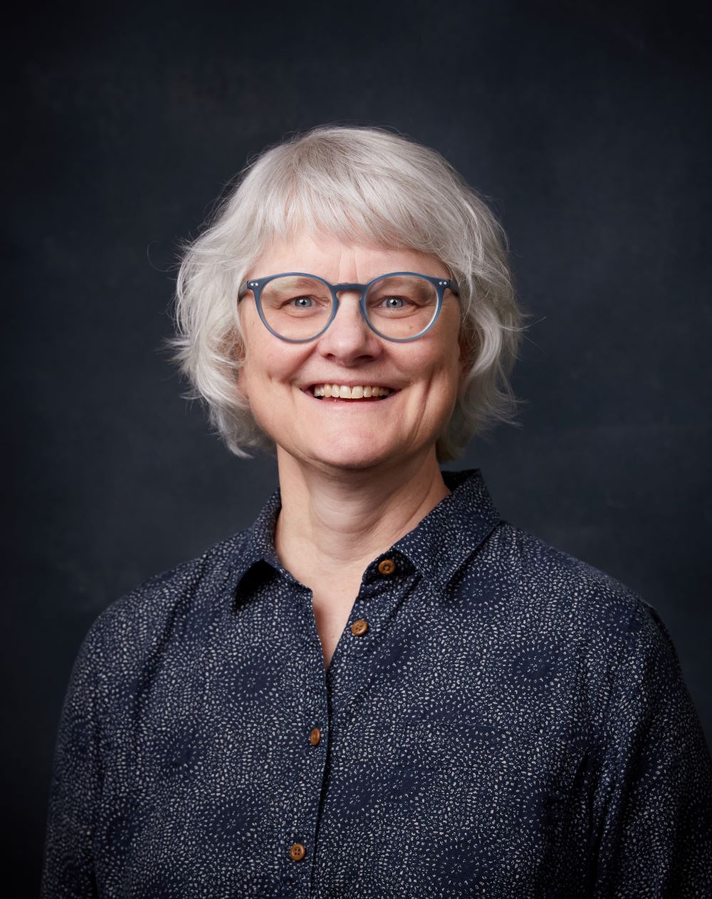 headshot of Jennifer Peterson