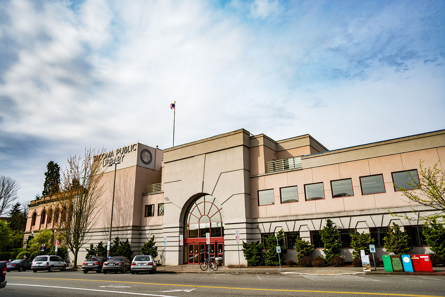 Front of the Tacoma Public Library